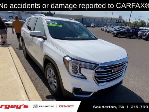 Used 2023 GMC Terrain SLT FWD image 2