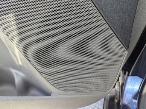 Used 2016 Chevrolet Impala LS image 15