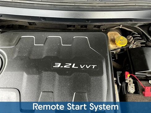 Used 2014 Jeep Cherokee Trailhawk w/ Technology Group AWD/4WD image 34