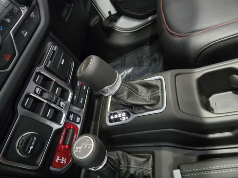 New 2026 Jeep Gladiator Rubicon AWD/4WD image 14