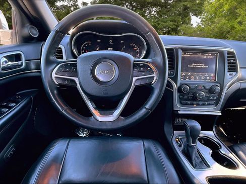 Used 2018 Jeep Grand Cherokee Limited image 8