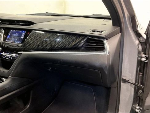 Used 2024 Cadillac XT6 Premium Luxury FWD image 15