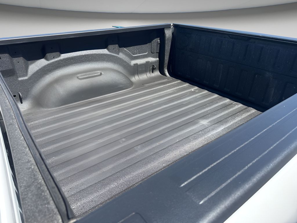 Used 2025 RAM 1500 Big Horn AWD/4WD image 8