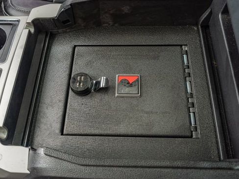 Used 2018 Ford F150 Lariat w/ Equipment Group 502A Luxury AWD/4WD image 32