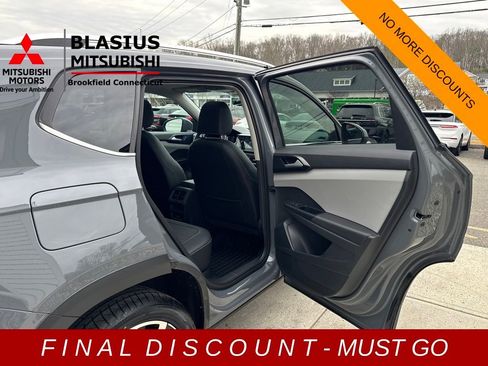 Used 2023 Volkswagen Taos SE image 21