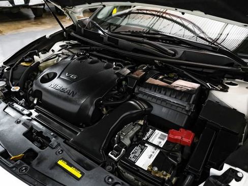 Used 2016 Nissan Maxima SR image 49
