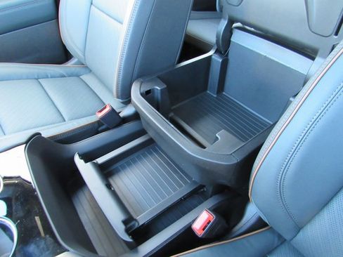 New 2026 GMC Yukon AT4 w/ AT4 Premium Plus Package image 28