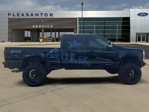 Used 2025 Ford F250 Lariat w/ Lariat Ultimate Package AWD/4WD image 6