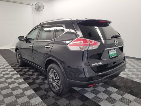 Used 2016 Nissan Rogue S w/ Appearance Package AWD/4WD image 5
