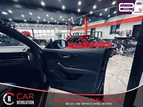 Used 2022 Audi Q8 Premium Plus w/ Premium Plus Package AWD/4WD image 28