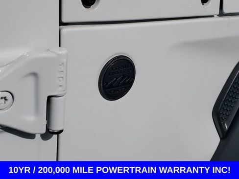 Used 2025 Jeep Wrangler Unlimited Sport AWD/4WD image 7