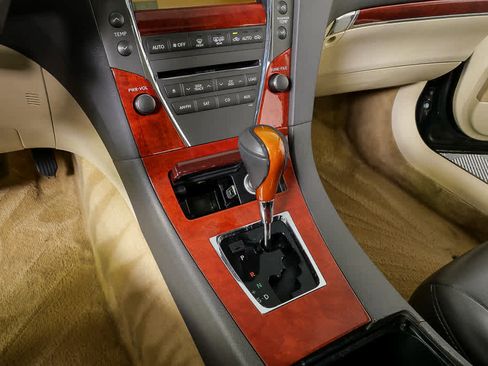 Used 2010 Lexus ES 350 image 16