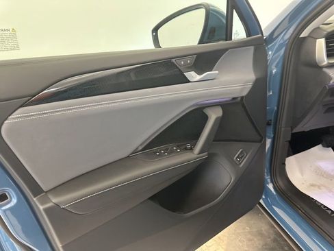 New 2026 Volkswagen Tiguan SE AWD/4WD image 17
