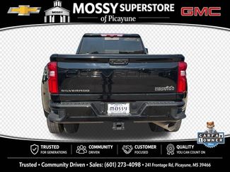 Used 2025 Chevrolet Silverado 3500 High Country w/ High Country Premium Package AWD/4WD video 4
