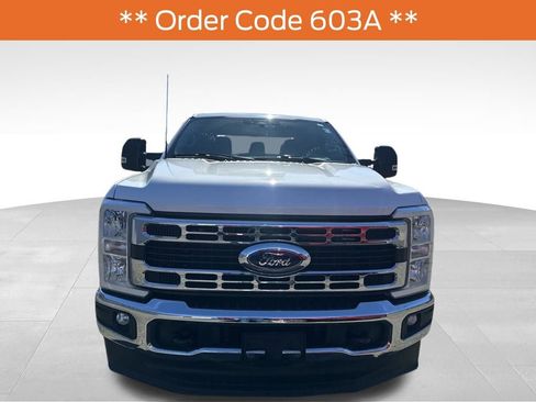 Certified 2024 Ford F250 XLT w/ Snow Plow Prep Package image 4