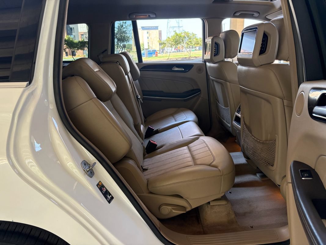 Used 2014 Mercedes-Benz GL 450 4MATIC image 27