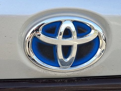 Used 2025 Toyota Corolla SE w/ Convenience Package FWD image 11
