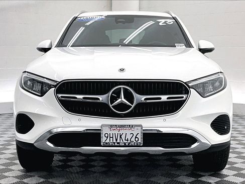 Certified 2023 Mercedes-Benz GLC 300 image 2