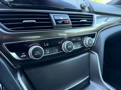 Used 2019 Honda Accord Sport image 12