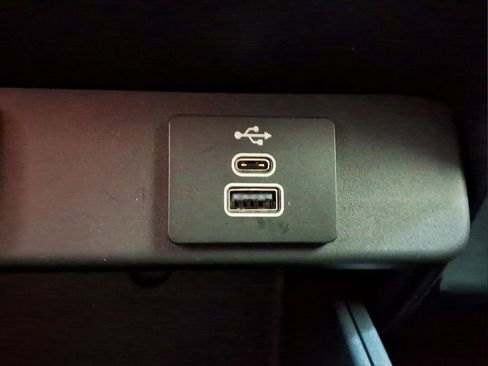 Certified 2025 Ford Maverick XLT w/ XLT Luxury Package AWD/4WD image 11