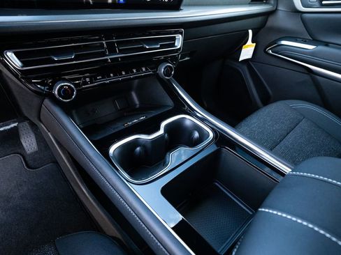 New 2026 Chevrolet Traverse LT image 19