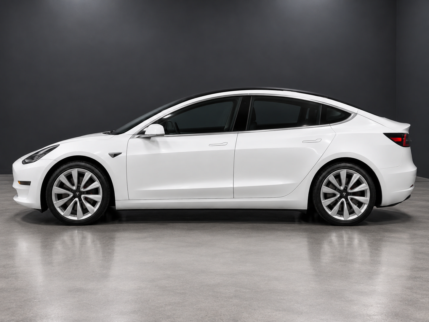 Used 2019 Tesla Model 3 Standard Range Plus RWD image 4