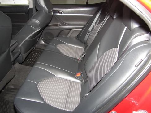 Used 2023 Toyota Camry SE FWD image 13