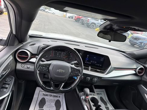 Used 2024 Chevrolet Trax RS w/ Driver Confidence Package FWD image 14