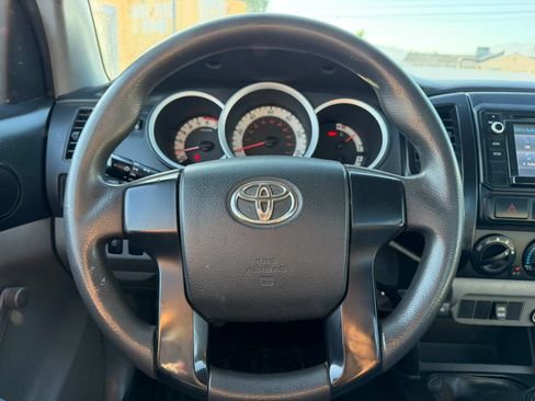 Used 2014 Toyota Tacoma 2WD Regular Cab image 16