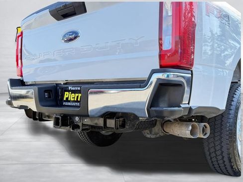 Used 2023 Ford F350 XLT w/ FX4 Off-Road Package AWD/4WD image 26