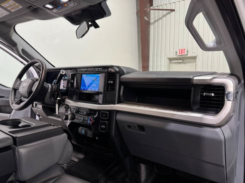 Used 2024 Ford F250 XL w/ FX4 Off-Road Package AWD/4WD image 12