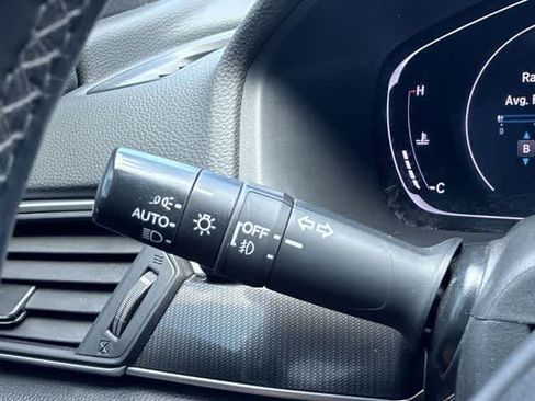Used 2018 Honda Accord Sport image 27