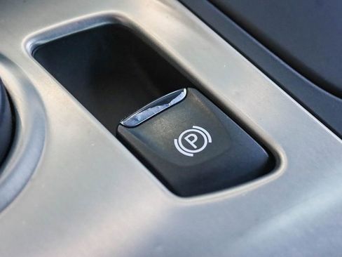 Used 2018 Chevrolet Corvette Z06 w/ Z07 Performance Package image 25