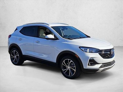 Used 2023 Buick Encore GX Select w/ Safety Package II FWD image 3