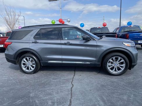 Used 2023 Ford Explorer XLT w/ Equipment Group 202A image 8