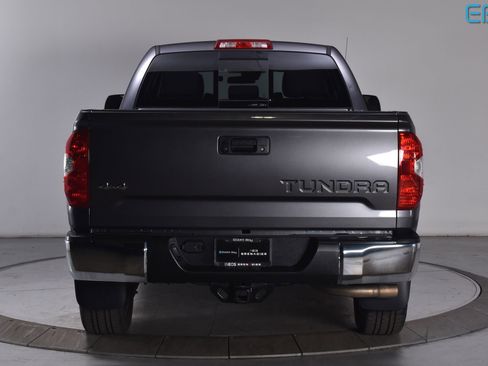 Used 2018 Toyota Tundra SR5 AWD/4WD image 5