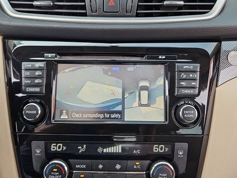 Used 2016 Nissan Rogue SL w/ SL Premium Package AWD/4WD image 18