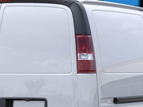 New 2026 Chevrolet Express 2500 RWD image 11