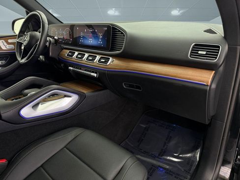 Certified 2025 Mercedes-Benz GLE 350 4MATIC image 21
