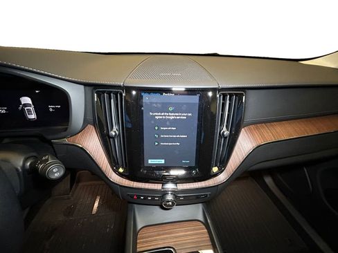 Used 2024 Volvo XC60 T8 Ultimate w/ Protection Package Premier image 10