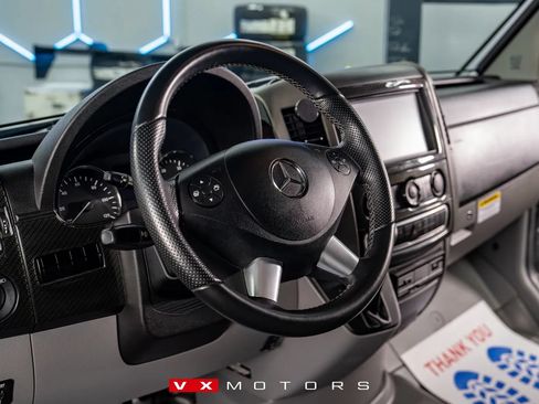 Used 2017 Mercedes-Benz Sprinter 3500 image 10