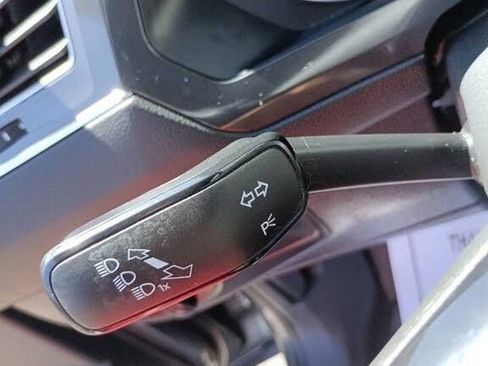 Used 2021 Volkswagen Tiguan S image 27