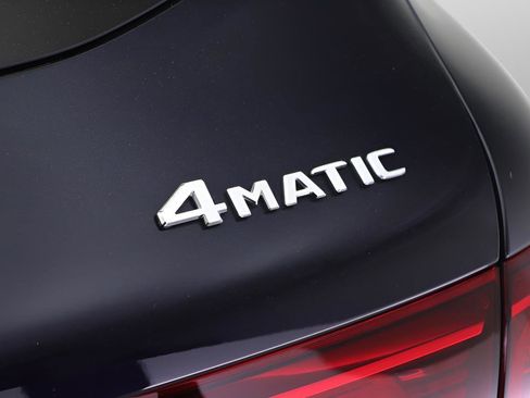 Used 2022 Mercedes-Benz GLC 300 4MATIC image 20