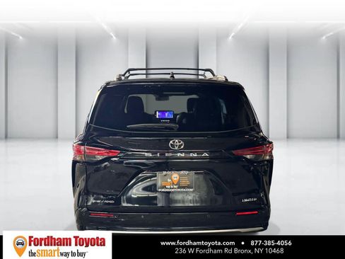 Used 2026 Toyota Sienna Limited AWD/4WD image 6