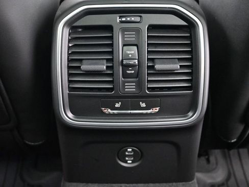 New 2026 Porsche Macan S image 8