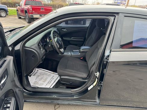 Used 2013 Dodge Charger SE image 12