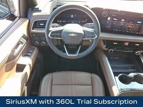 Used 2025 Chevrolet Tahoe High Country AWD/4WD image 3