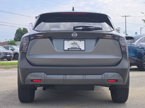 Used 2026 Nissan Kicks SV w/ SV Premium Package AWD/4WD image 13