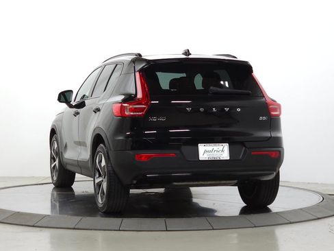 Certified 2024 Volvo XC40 B5 Core AWD/4WD image 6