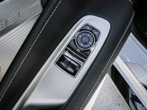 Used 2021 Chevrolet Corvette Stingray Preferred Cpe w/ Battery Protection Package RWD image 15